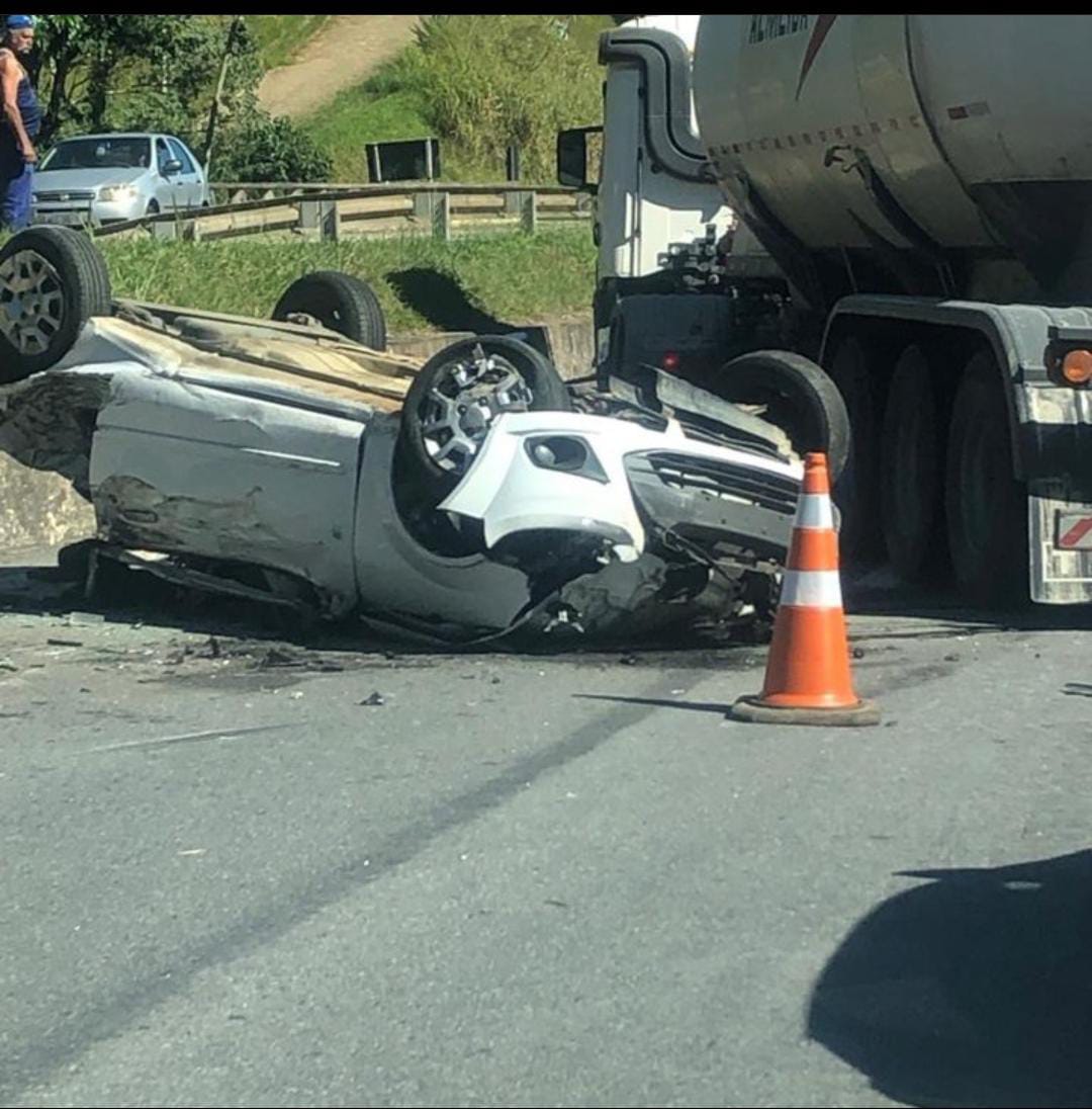 Morre vítima de acidente na BR-040, em Araras. Colisão ocorreu na terça-feira (16)