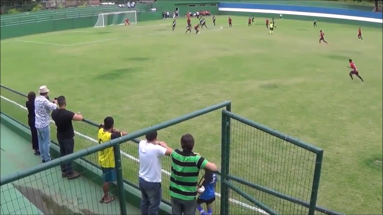 Jovens do maranhão são encontrados em situação insalubre em clube de futebol de Teresópolis