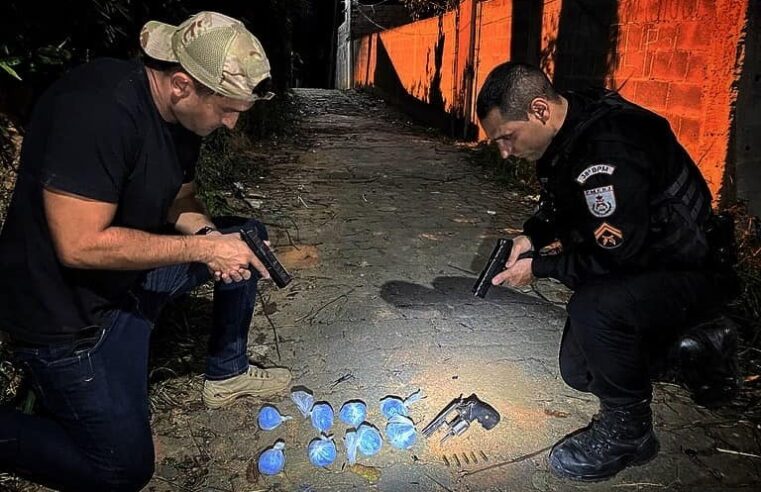 Três Rios: PM prende homem com mais de 270 papelote de cocaína e com arma no bairro Jardim Glória.