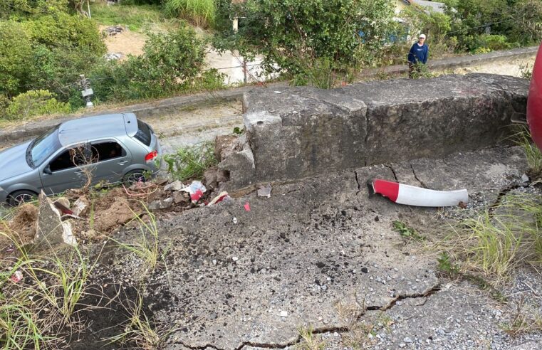 Acidente envolvendo ônibus da Petro Ita, no Alto da Serra, deixa uma passageira ferida