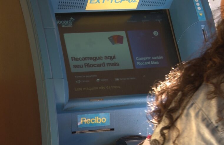 Passageiros reclamam de falhas nos sistemas das máquinas de validação do RioCard