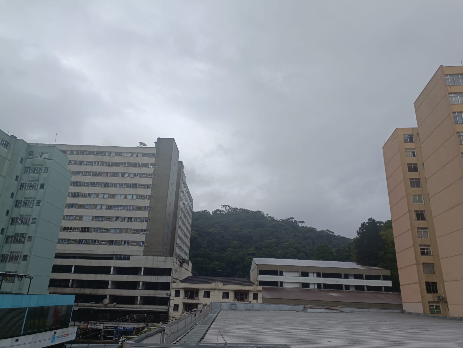 Defesa Civil emite alerta via SMS de pancadas de chuva para o município de Petrópolis