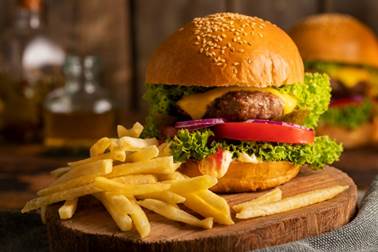 Dia Mundial do Hambúrguer: confira dicas de como deixar o lanche mais saudável