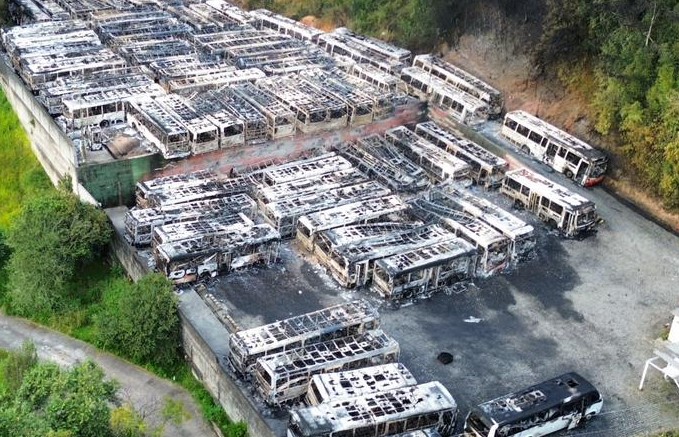 Rodoviário vítima de incêndio na garagem das empresas de ônibus tem alta do hospital