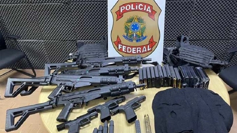 Polícia Federal cumpre mandado de prisão da Operação Day After, na Zona Oeste do Rio de Janeiro