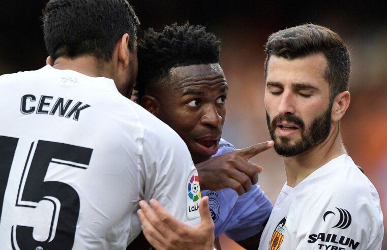 Brasil notificará autoridades espanholas após racismo contra Vini Jr
