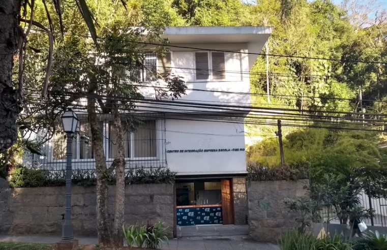 Petrópolis Convention e CIEE firmam convênio