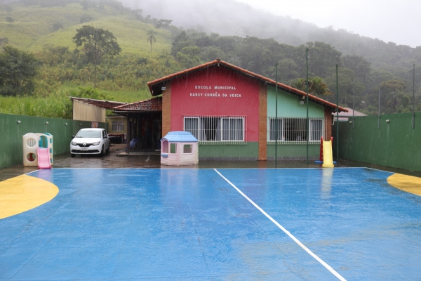 Câmara Municipal de Petrópolis aprova proposta de melhorias para a Escola Municipal Darcy Corrêa da Veiga