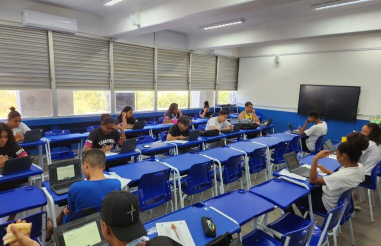 Estudantes da rede estadual de educação se preparam para Enem