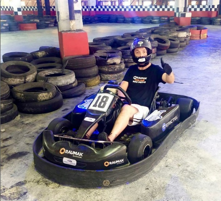 Primeiro piloto de kart com paralisia cerebral é petropolitano