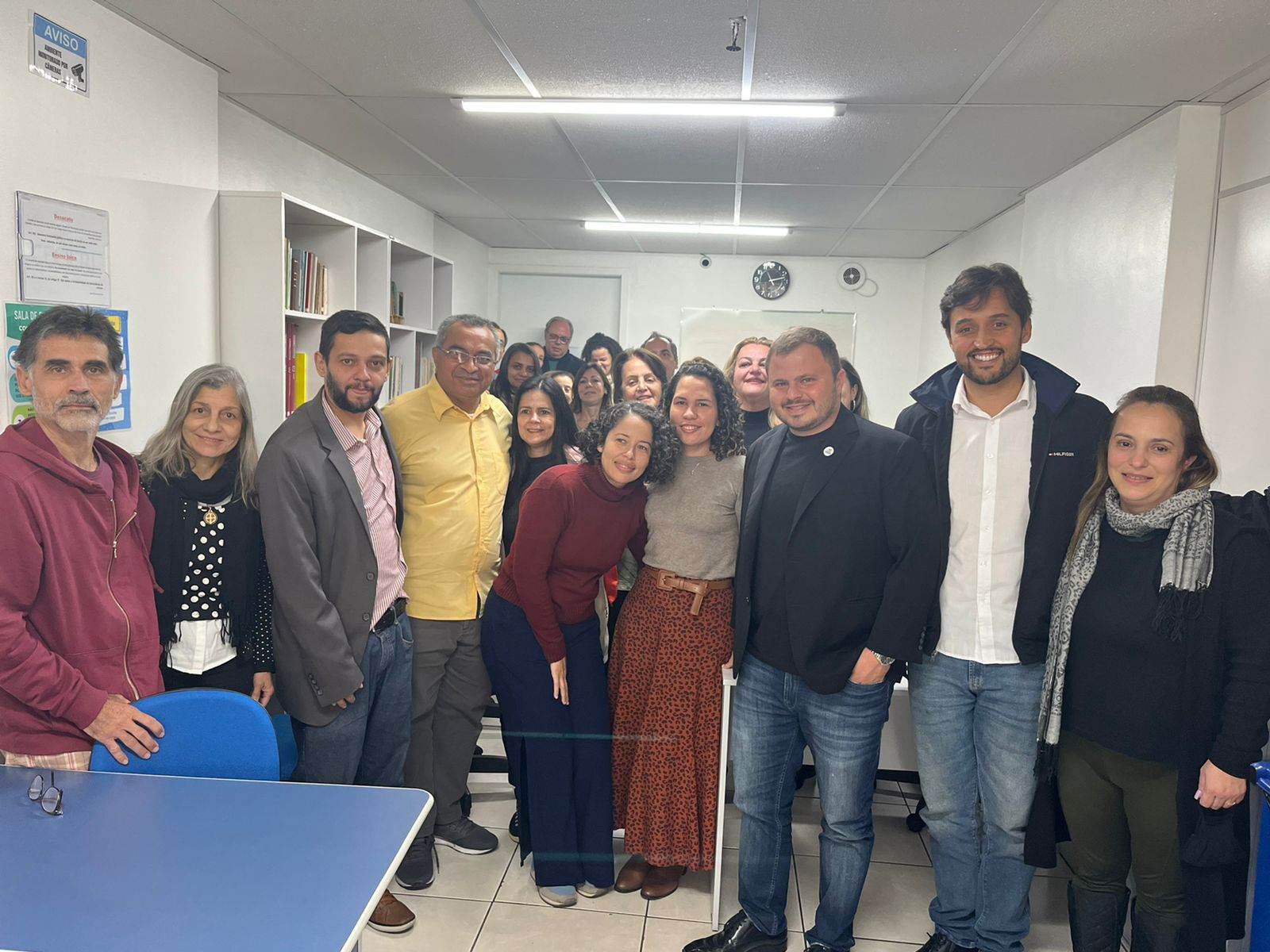 Presidente da Fundação CECIERJ João Carrillo visita as unidades do CEDERJ e do CEJA em Petrópolis-RJ