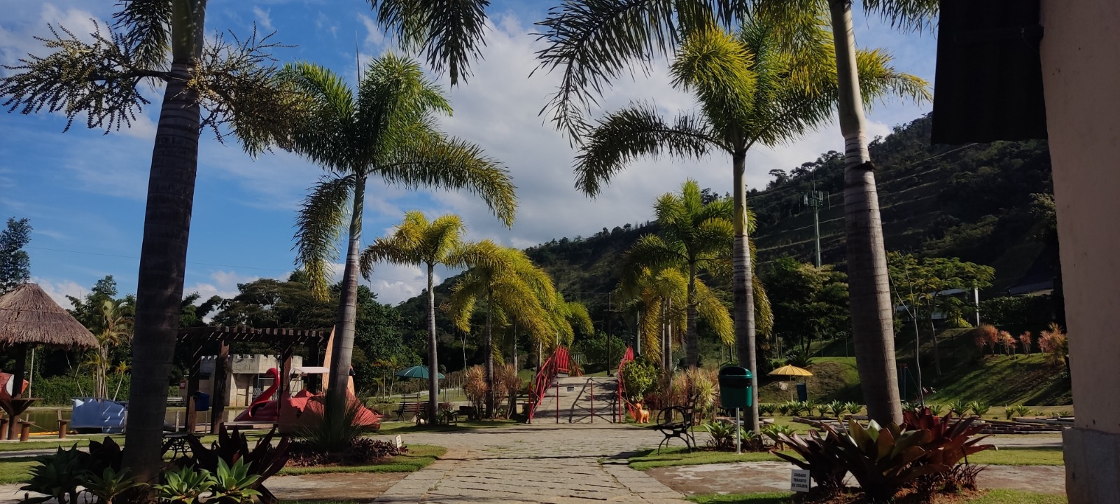Aberto todos os dias, Parque do Castelo, em Itaipava, é a opção ideal para leitores
