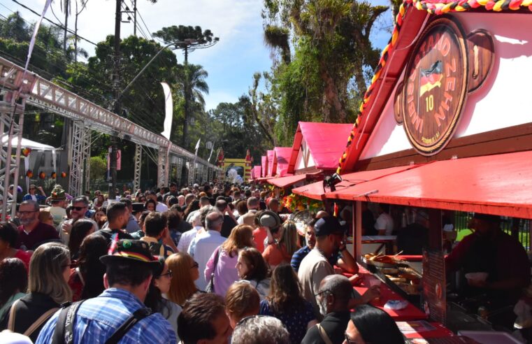 Bauernfest: desfile de lanternas e concurso da realeza acontecem neste fim de semana