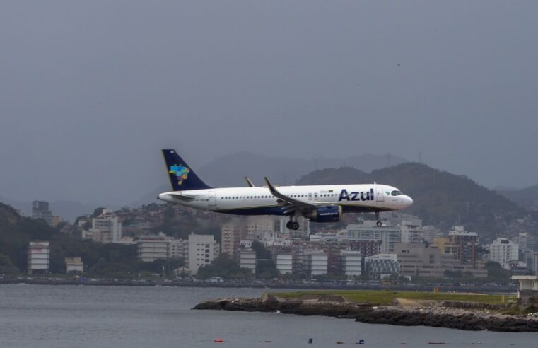 Petrobras reduz preços de querosene de aviação 