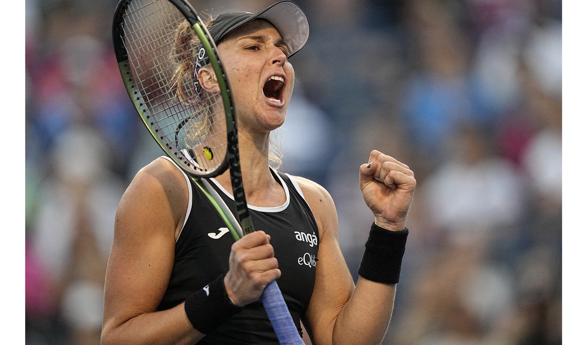 Bia Haddad cai para Danielle Collins na terceira rodada de Wimbledon
