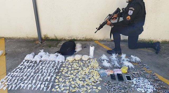 Casal é preso por tráfico de drogas no Meio da Serra