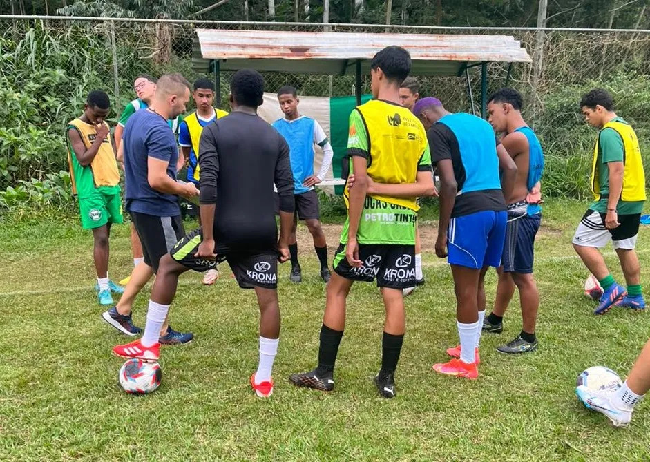 Seleção Petropolitana Sub-17 é convocada para partida contra Guapimirim