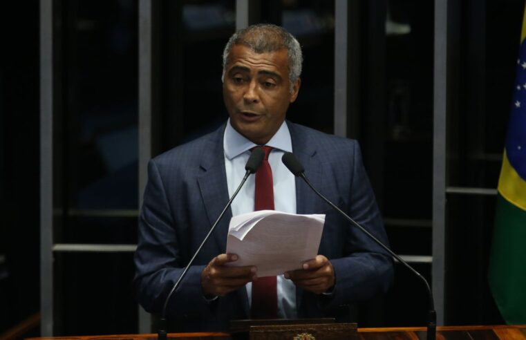 Romário é internado com infecção intestinal