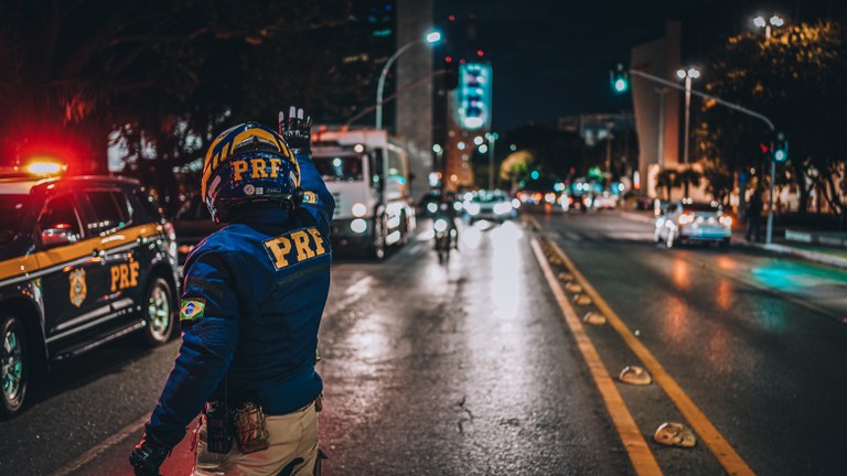 Novas regras do Código de Trânsito Brasileiro começam a valer em todo o país