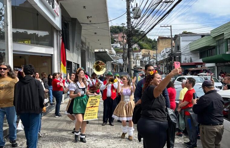 Fim de semana com Bauernfest e lojas abertas na Rua Teresa