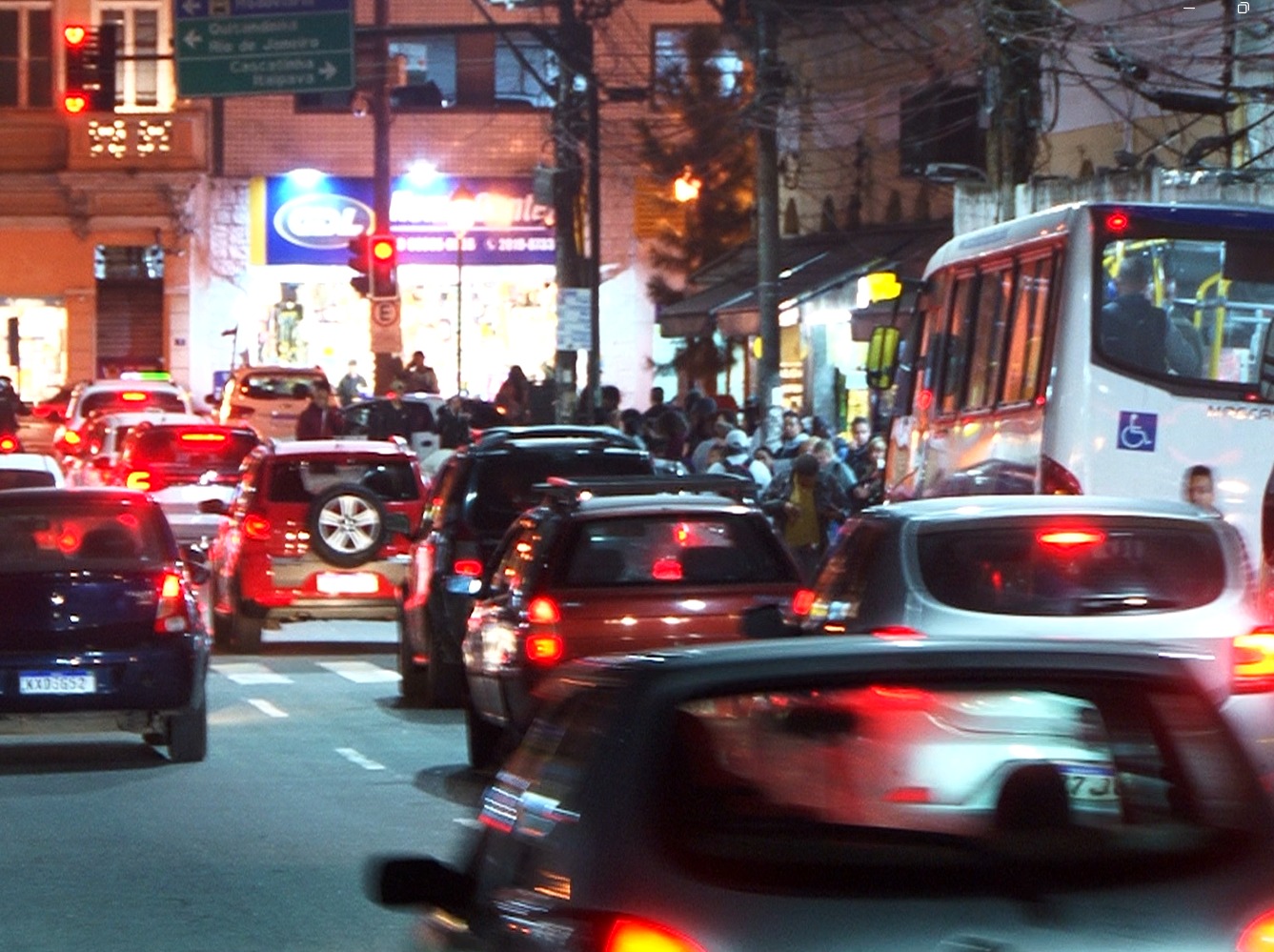 Novas lei de trânsito entram em vigor e motoristas devem ficar atentos as alterações