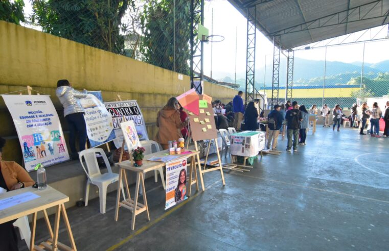 1ª Mostra Cultural da Educação de Jovens e Adultos é promovida em Petrópolis