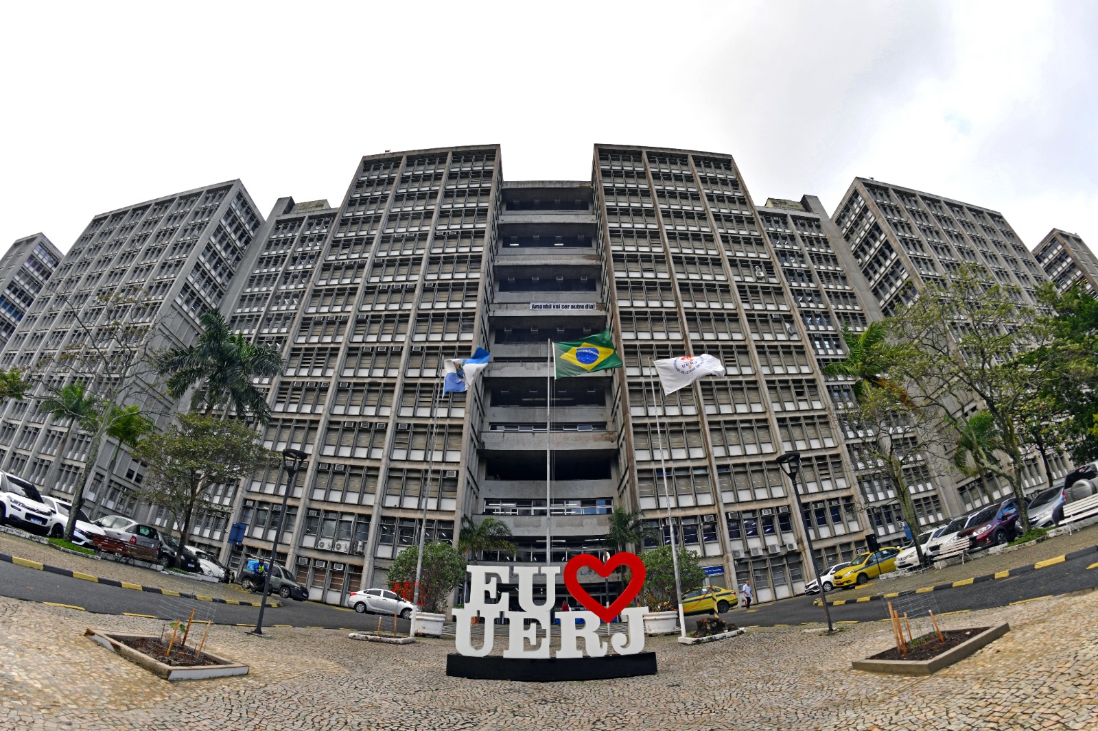 Uerj recebe ministro de Portos e Aeroportos para aula magna