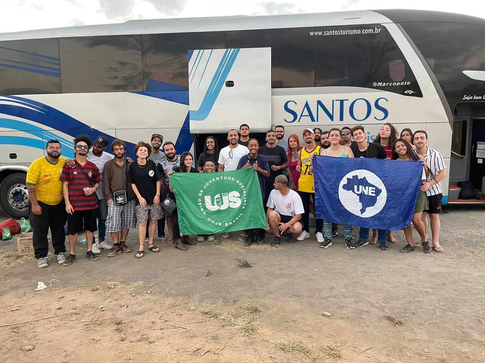 estudantes de petrópolis rumo ao 59° congresso da UNE