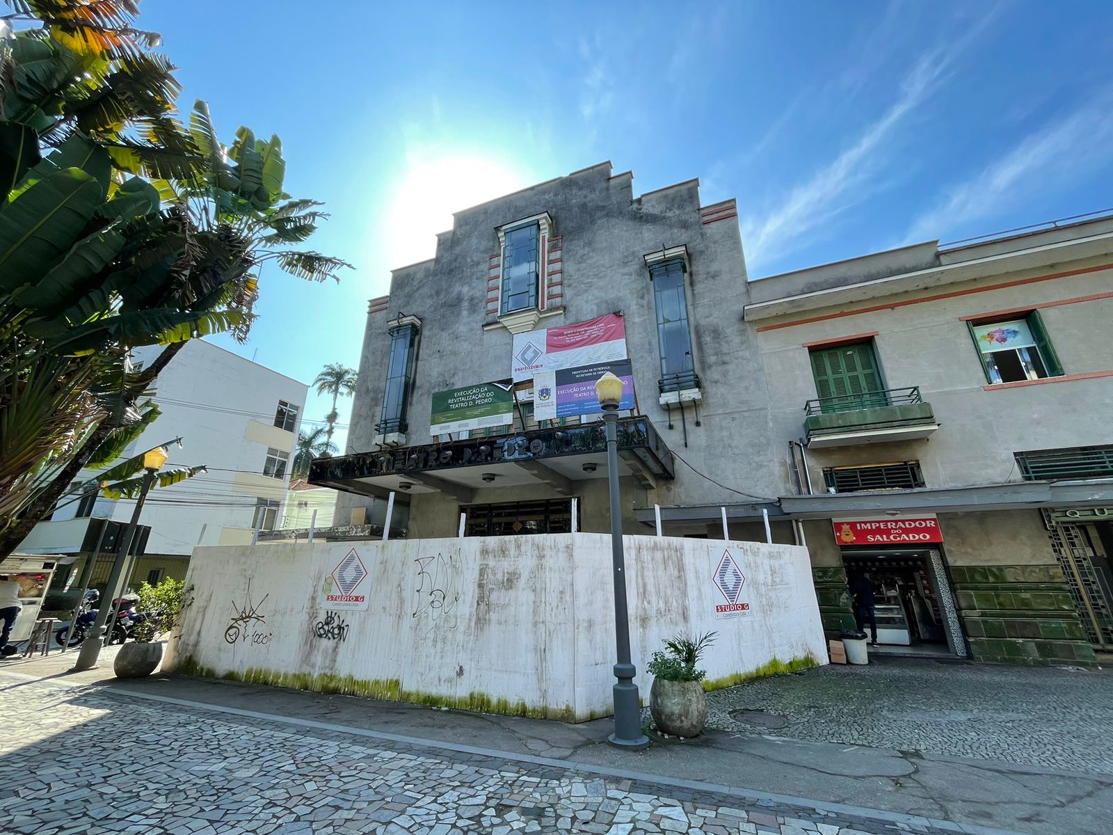 Licitação para nova empresa que ficará responsável pelas obras do Theatro Dom Pedro vai acontecer no dia 26 de julho: não há prazo para a retomada das obras