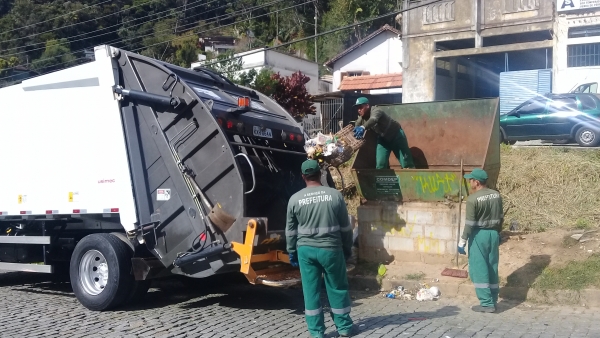 Coleta de lixo: contrato termina e indefinições continuam