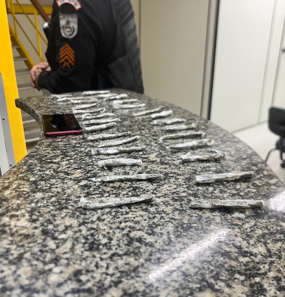 Polícia Militar apreende drogas na Fazenda Inglesa