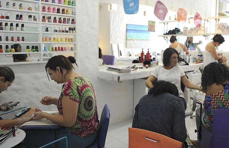 Setor de serviços cresce em maio 0,9%, revela o IBGE