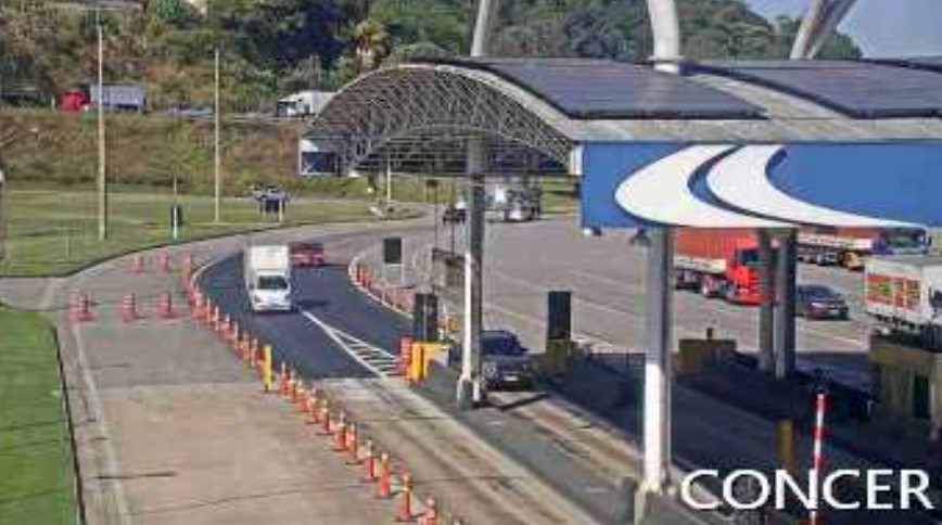 Subida da Serra de Petrópolis tem meia pista liberada