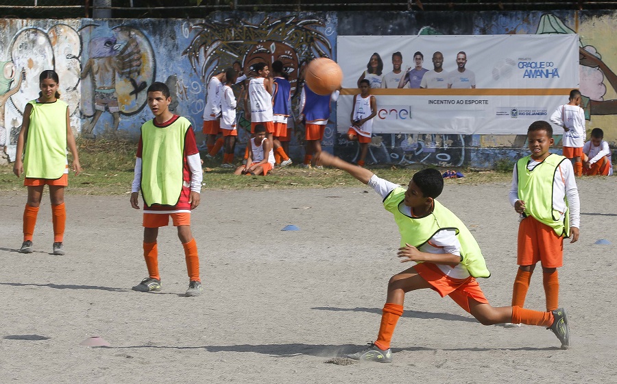 Projeto Craque do Amanhã leva esporte para 600 crianças em cidades da Baixada Fluminense