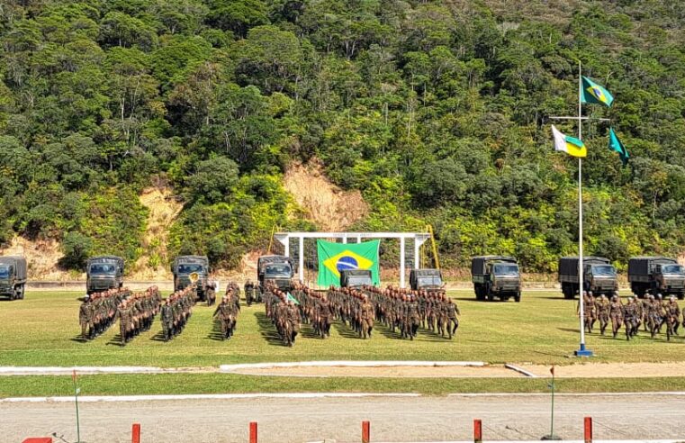 Defesa Civil e Guarda Municipal acompanham formatura de combatentes do 32º BIL