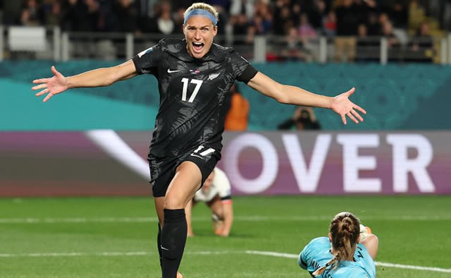 Mundial começa com vitória da Nova Zelândia sobre Noruega por 1 a 0