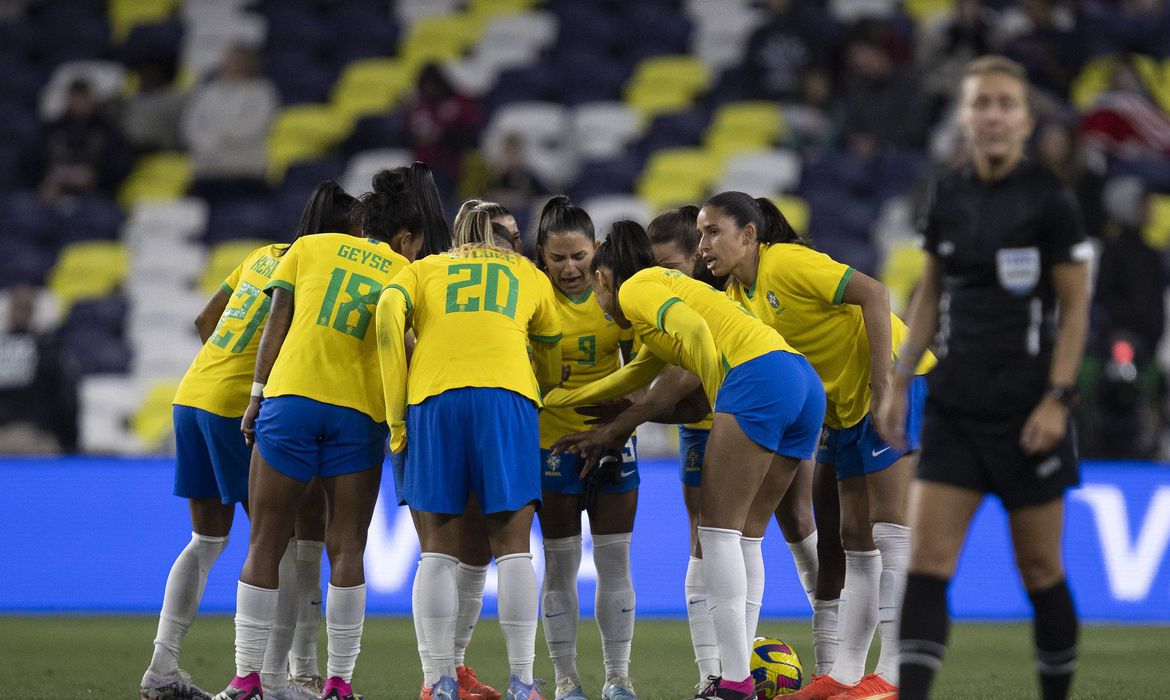 Brasil acaba com sonho de Marta e é eliminado na Copa