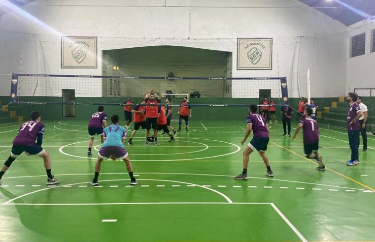 Segunda rodada do Campeonato Municipal de Voleibol Masculino é realizada em Petrópolis