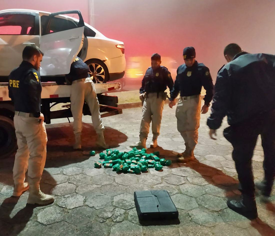 Maconha e Cocaína são apreendidas em Petrópolis nesta terça-feira (08)