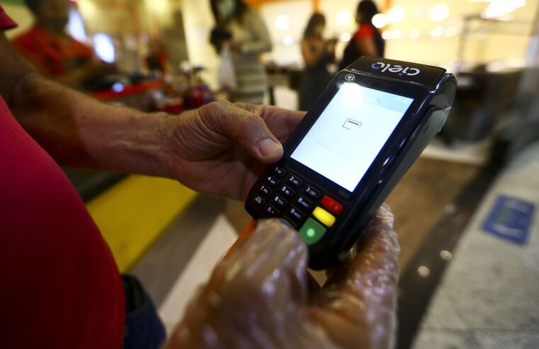 Serasa aponta que 45,5% da população petropolitana está endividada