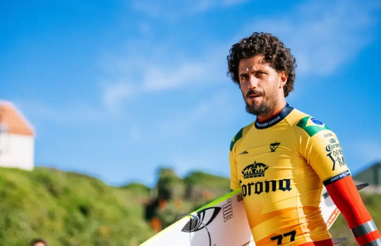 Surfe: Filipe Toledo avança em Teahupo’o e garante vantagem no Finals