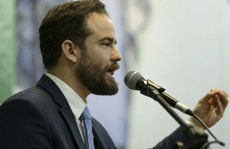 Projeto de Orçamento de 2024 preverá déficit zero, diz Durigan