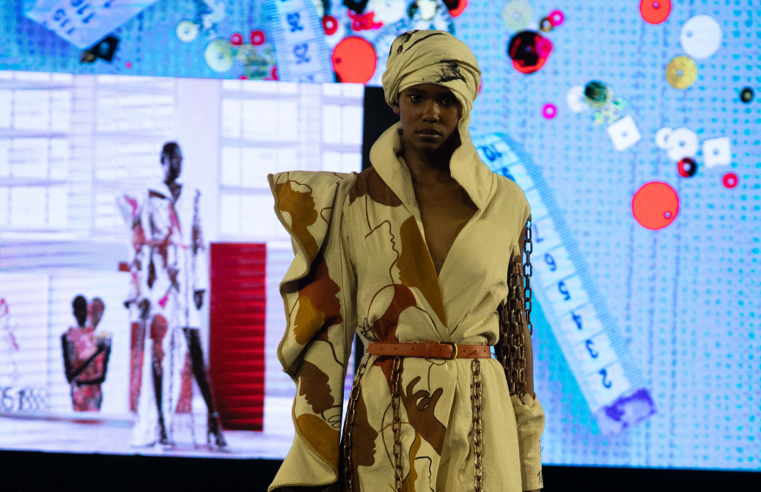 Arte, moda, resistência e resiliência marcam o desfile da Firjan SENAI na Fevest 2023