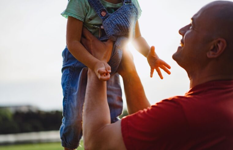 Dia dos Pais: advogada fala sobre o direito de pais passarem a data com os filhos