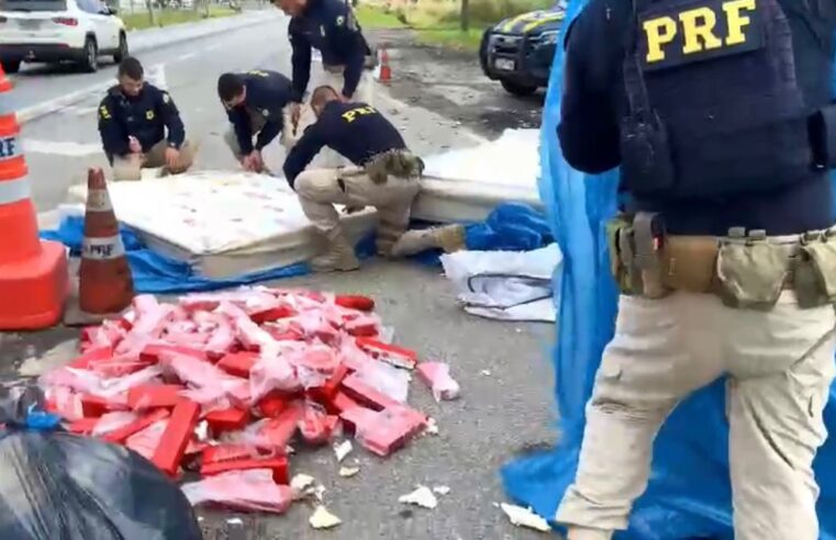 PRF apreende aproximadamente 400 quilos de maconha em Rio Bonito-RJ