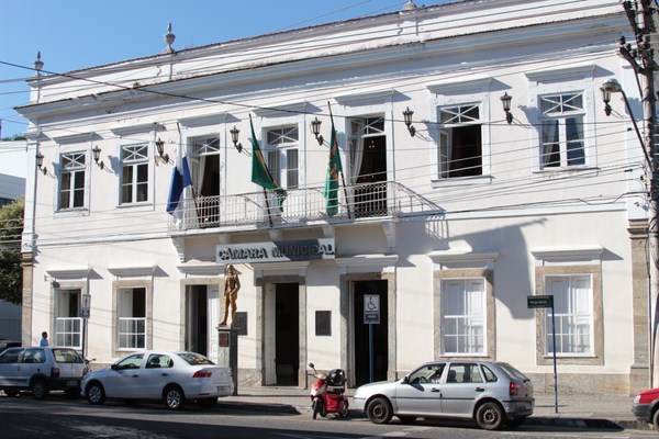 Câmara de vereadores de Paraíba do sul derrubam veto de Prefeita