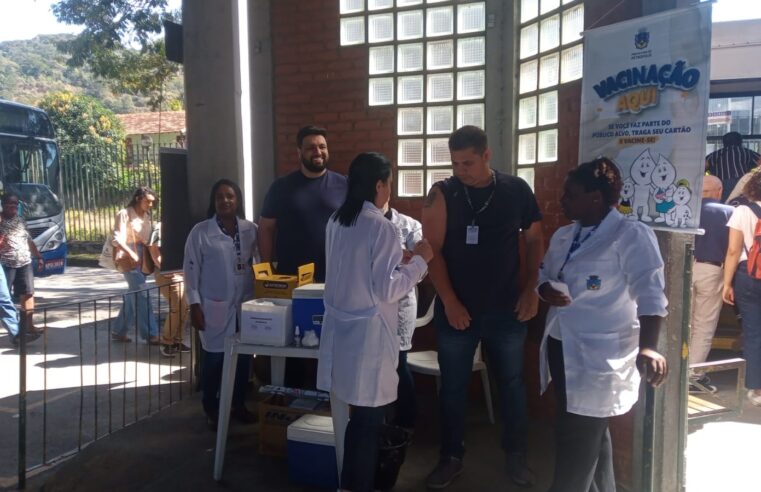 Vacinação bivalente contra a covid-19 e gripe começa nos terminais rodoviários