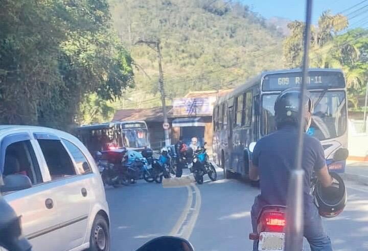 Acidente envolvendo motociclistas é registrado em Corrêas