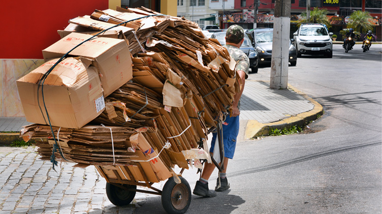 Comissão da Alerj debate regulamentação da profissão de Catador de Recicláveis