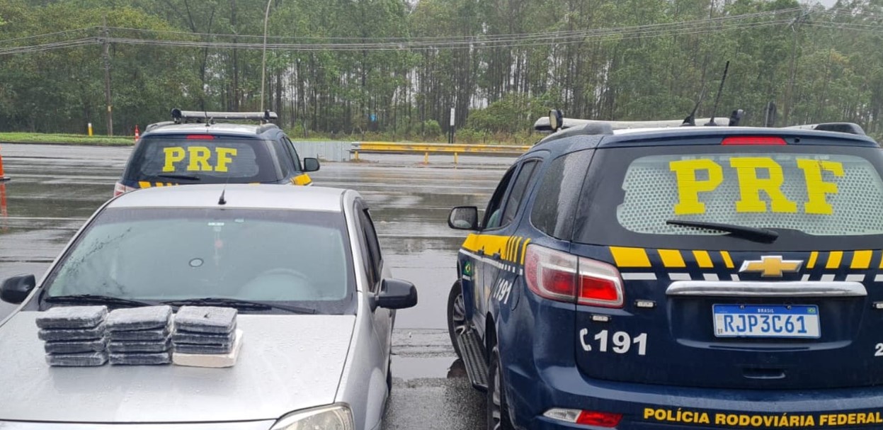 13 quilos de pasta base de cocaína são apreendidos na Rodovia Presidente Dutra